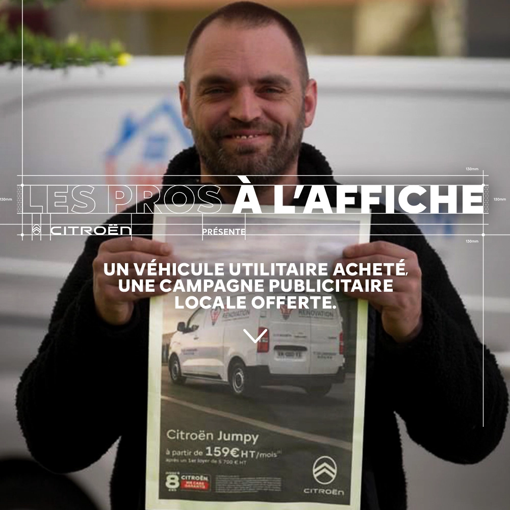 Professionnel présentant une publicité Citroën locale avec son véhicule utilitaire brandé, illustrant le projet Work of Fame.